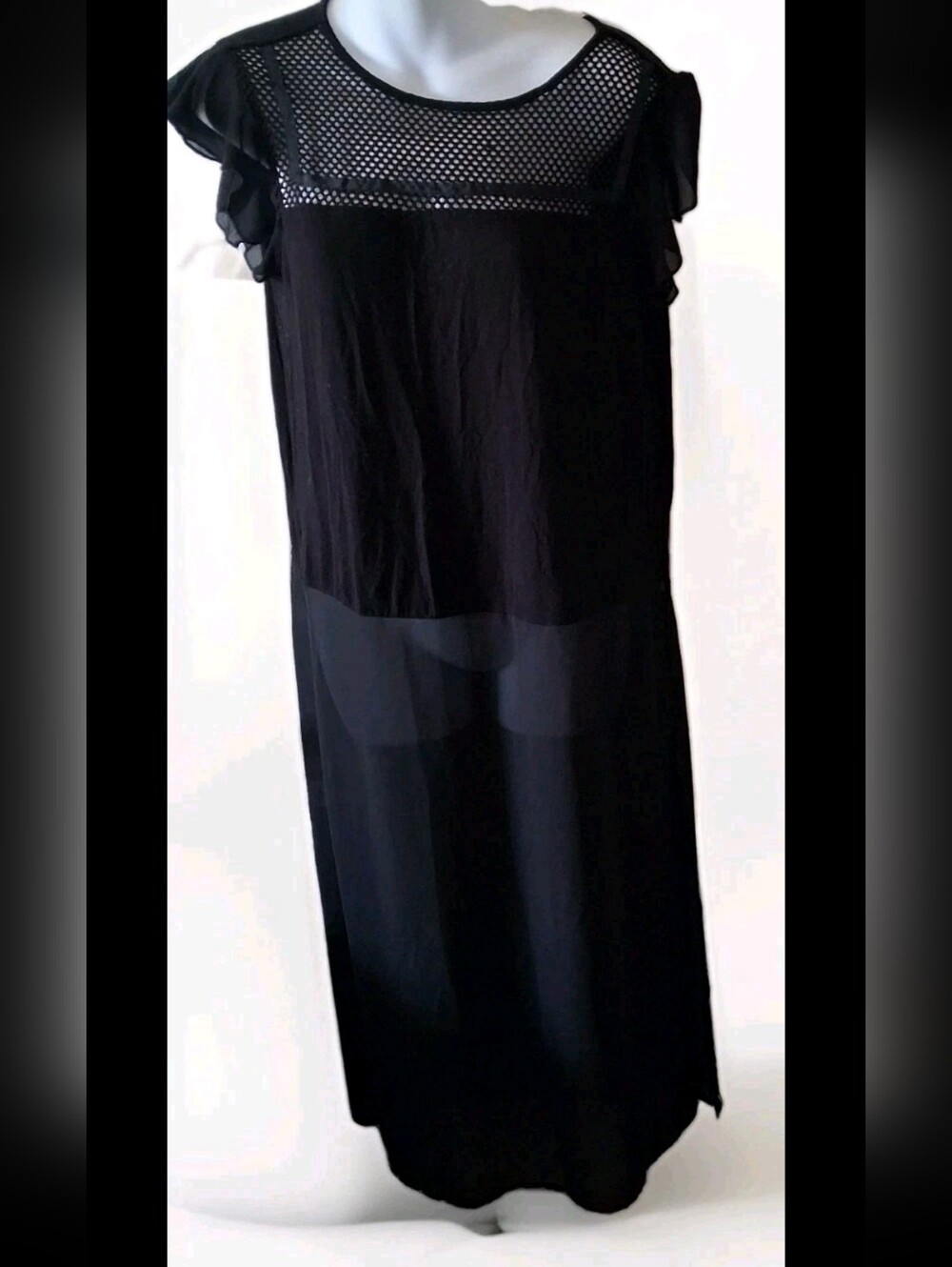 Cha Cha Vente - Women's Black Long Blouse w/Sheer Bottom. Size Medium